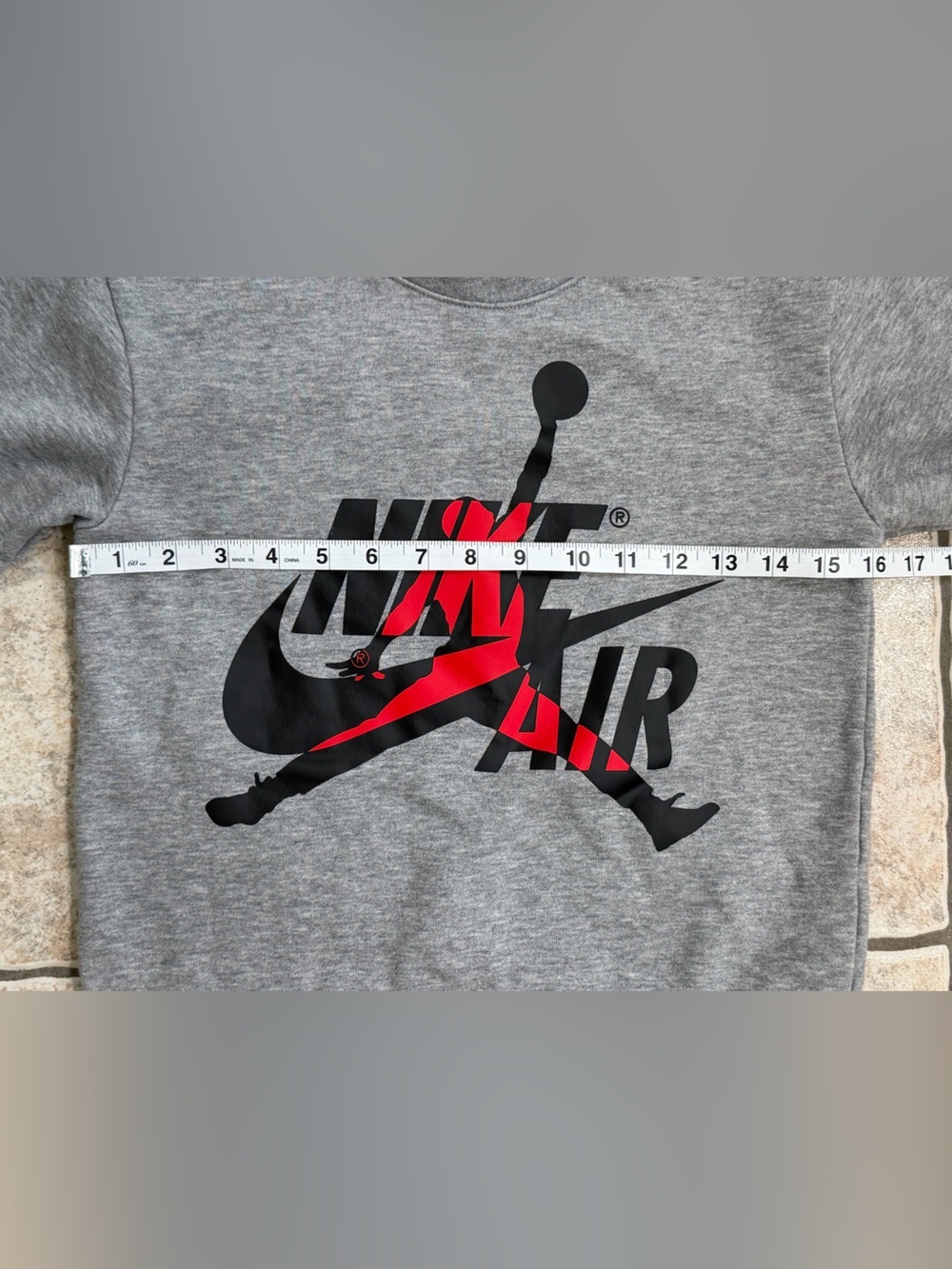 Nike Gray Air Jordan Logo Crewneck Sweater boys size medium - Picture 6 of 7